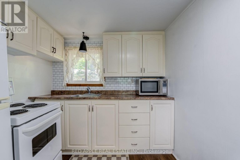 17568 HWY #41, Addington Highlands (Addington Highlands), Ontario, K0H1K0