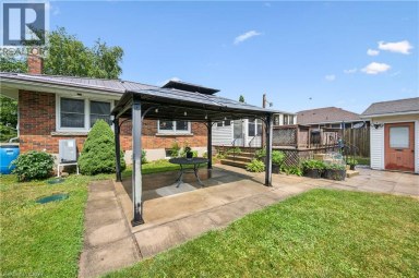 1065 ERIE Street Stratford Ontario photo 20