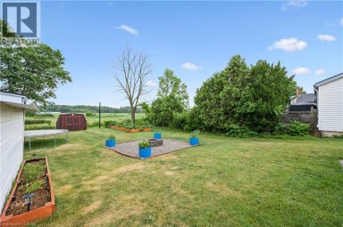 1065 ERIE Street Stratford Ontario photo 22