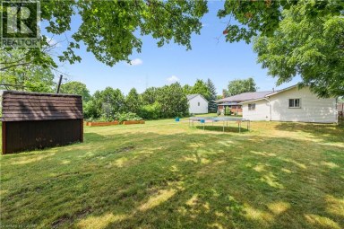 1065 ERIE Street Stratford Ontario photo 24