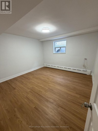 1 - 3877 BATHURST STREET, Toronto (Lansing-Westgate), Ontario, M3H3N4