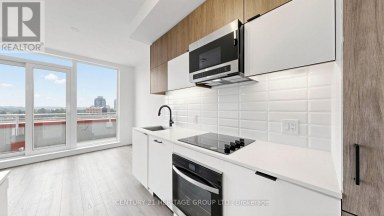718 - 8888 YONGE STREET Richmond Hill (South Richvale) Ontario photo 18