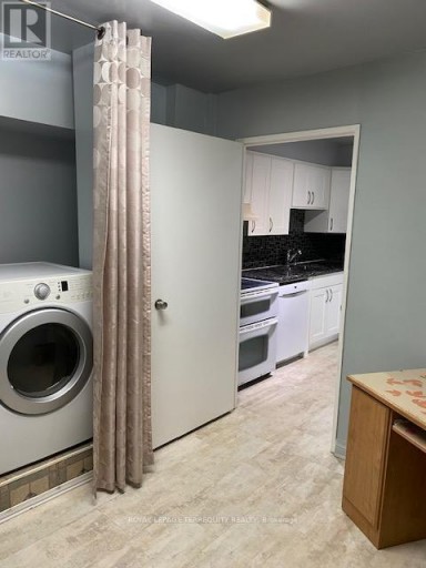 604 - 50 ELM DRIVE E, Mississauga (Mississauga Valleys), Ontario, L5A3X2
