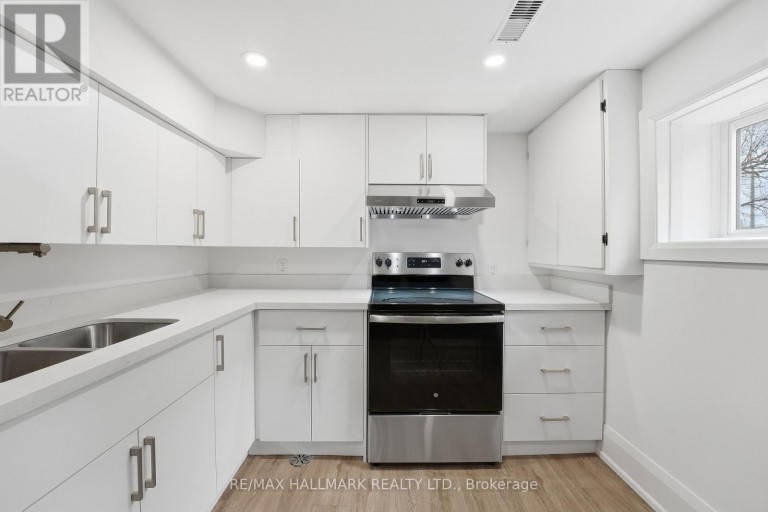 49 GREENDOWNS DRIVE, Toronto (Scarborough Village), Ontario, M1M2G6