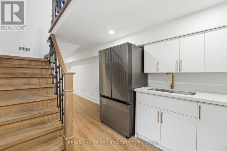 49 GREENDOWNS DRIVE, Toronto (Scarborough Village), Ontario, M1M2G6
