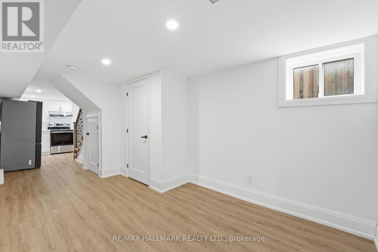 49 GREENDOWNS DRIVE, Toronto (Scarborough Village), Ontario, M1M2G6