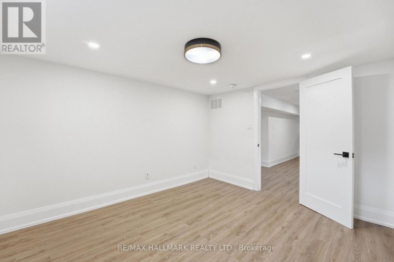 49 GREENDOWNS DRIVE, Toronto (Scarborough Village), Ontario, M1M2G6
