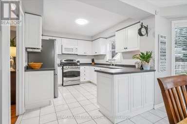 339 DANIEL CRESCENT Centre Wellington (Elora/Salem) Ontario photo 6