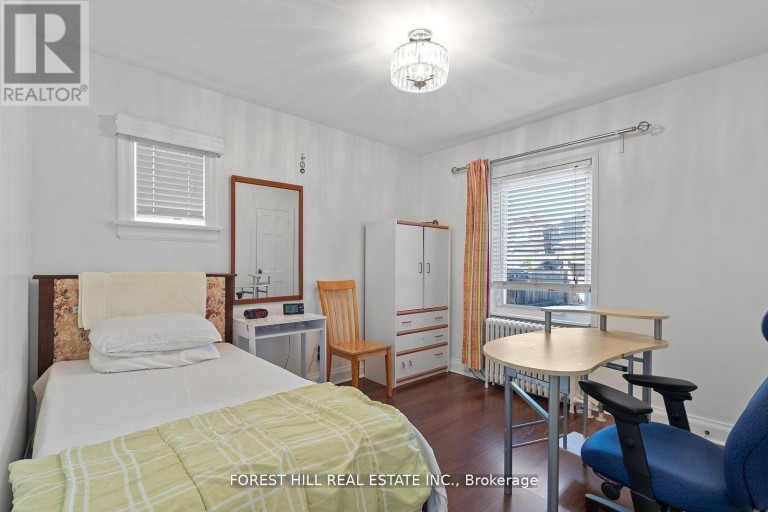 55 HARTLEY AVENUE, Toronto (Briar Hill-Belgravia), Ontario, M6E4E9