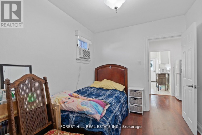 55 HARTLEY AVENUE, Toronto (Briar Hill-Belgravia), Ontario, M6E4E9