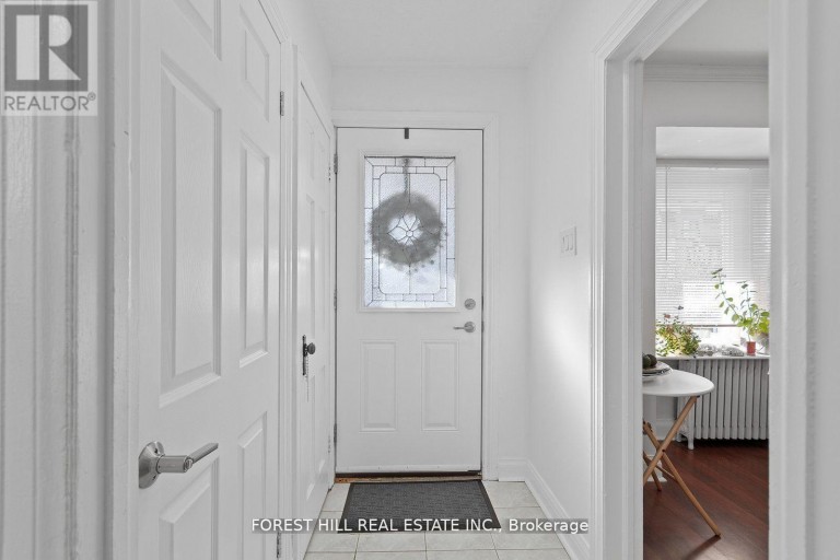 55 HARTLEY AVENUE, Toronto (Briar Hill-Belgravia), Ontario, M6E4E9