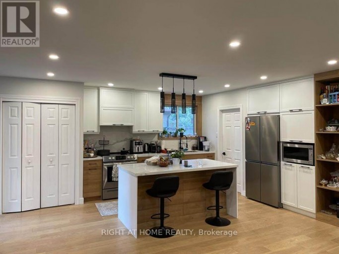 39 DEVINS DRIVE, Aurora (Aurora Heights), Ontario, L4G2Z3