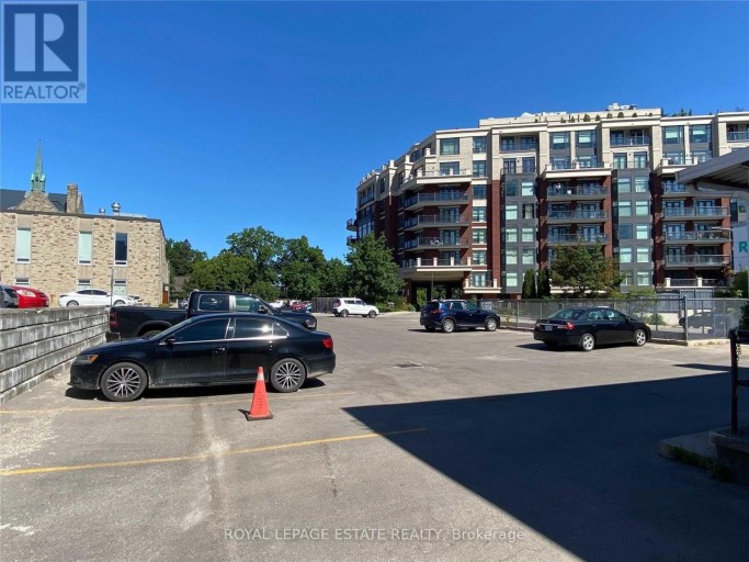 LOWER - 4894-4896 DUNDAS STREET W, Toronto (Islington-City Centre West), Ontario, M9A1B5
