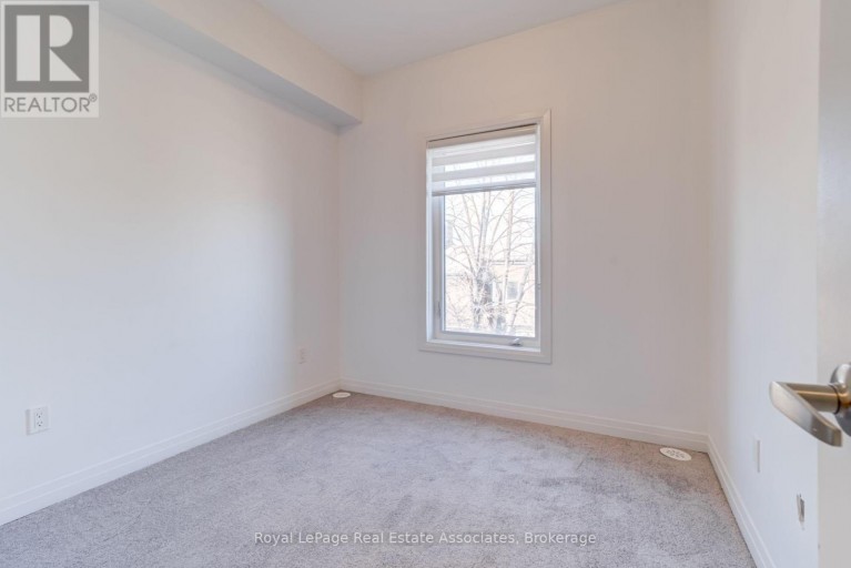 236 - 1145 JOURNEYMAN LANE, Mississauga (Clarkson), Ontario, L5J0B5