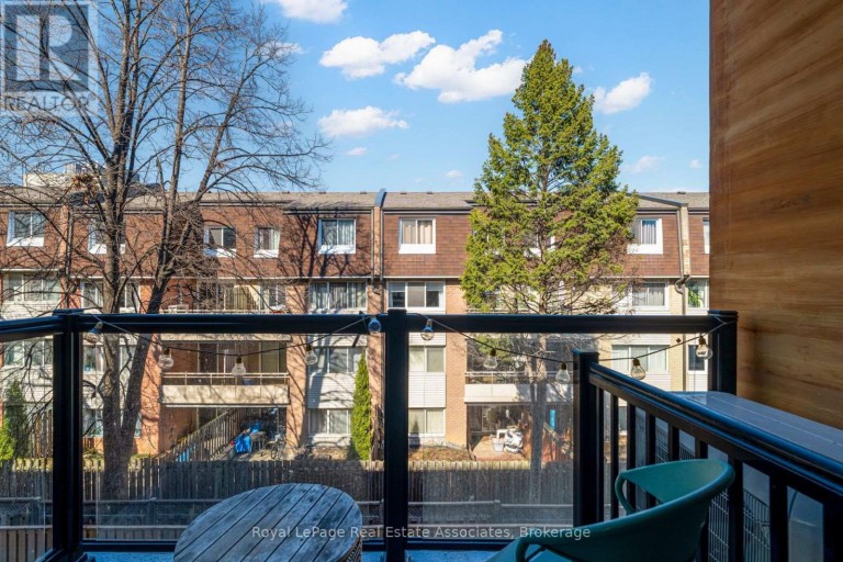 236 - 1145 JOURNEYMAN LANE, Mississauga (Clarkson), Ontario, L5J0B5