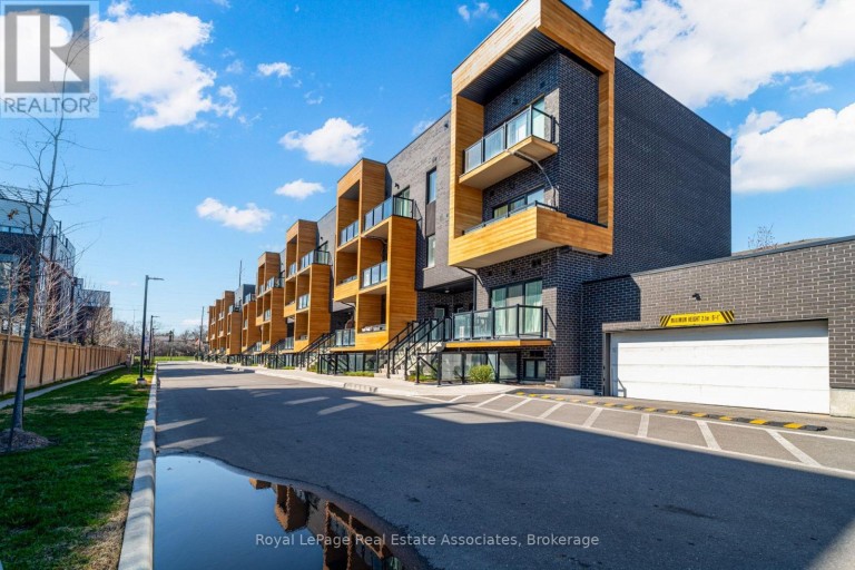 236 - 1145 JOURNEYMAN LANE, Mississauga (Clarkson), Ontario, L5J0B5