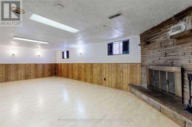 14 BEACON ROAD Toronto (Dorset Park) Ontario photo 3