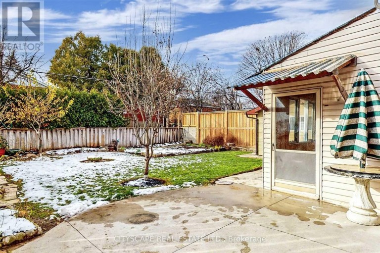 14 BEACON ROAD, Toronto (Dorset Park), Ontario, M1P1G7