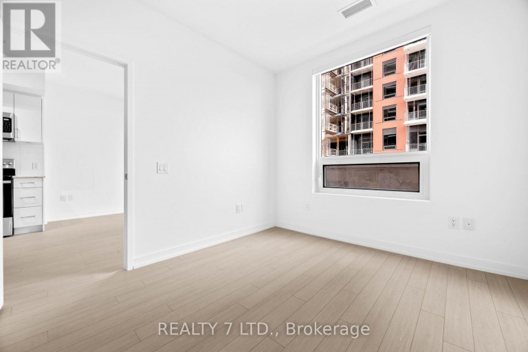 708 - 4010 EGLINTON AVENUE W, Toronto (Humber Heights), Ontario, M9A0G5