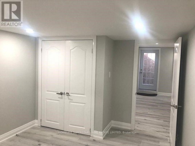 BASEMENT APARTMENT - 31 LEXINGTON ROAD, Brampton (Bram East), Ontario, L6P2A9