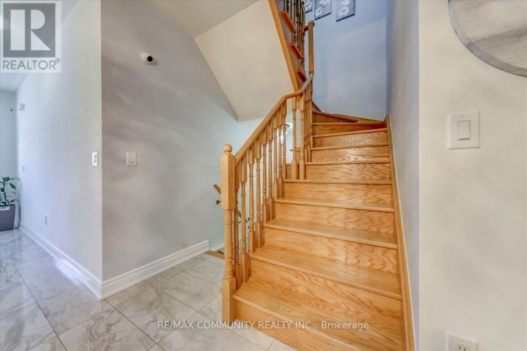 69 CLEARFIELD DRIVE, Brampton (Bram East), Ontario, L6P3J4