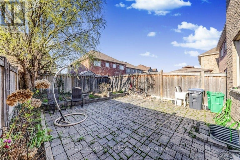 69 CLEARFIELD DRIVE, Brampton (Bram East), Ontario, L6P3J4