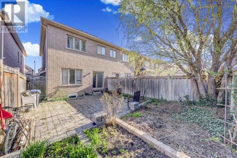 69 CLEARFIELD DRIVE, Brampton (Bram East), Ontario, L6P3J4