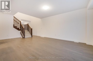 14 HOLDER DRIVE Brantford Ontario photo 6
