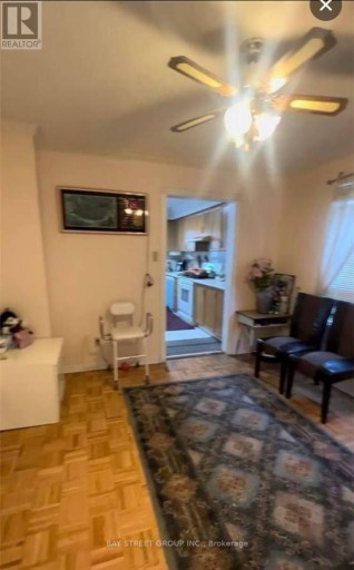 63 YORKLAND STREET, Richmond Hill (Devonsleigh), Ontario, L4C9Z4