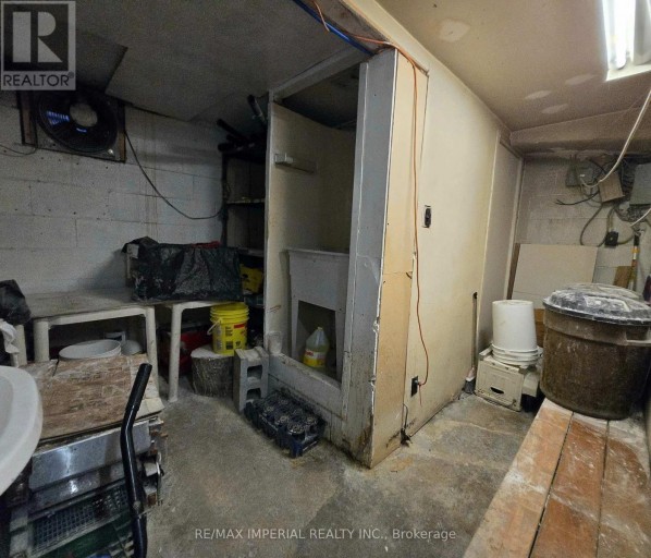 6309 YONGE STREET, Toronto (Newtonbrook East), Ontario, M2M3X7