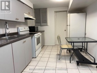 ROOM - 28 CONLINS ROAD Toronto (Highland Creek) Ontario photo 4