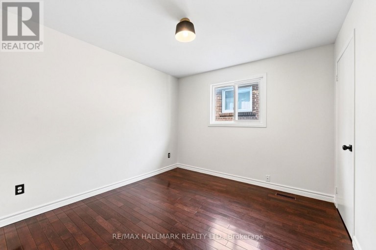 UPPER / 2ND - 402 KINGSTON ROAD, Toronto (East End-Danforth), Ontario, M4L1T9