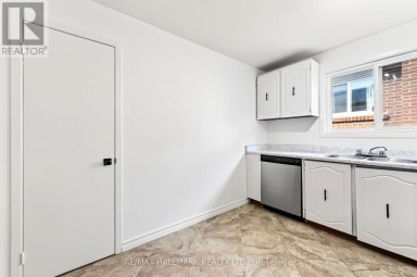 UPPER / 2ND - 402 KINGSTON ROAD Toronto (East End-Danforth) Ontario photo 19