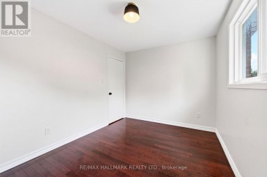 UPPER / 2ND - 402 KINGSTON ROAD Toronto (East End-Danforth) Ontario photo 21