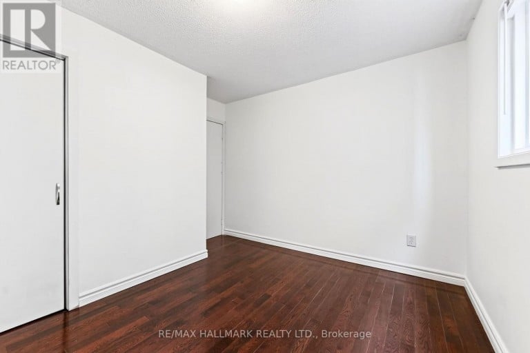 MAIN - 402 KINGSTON ROAD, Toronto (East End-Danforth), Ontario, M4L1T9