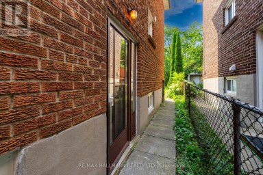 MAIN - 402 KINGSTON ROAD Toronto (East End-Danforth) Ontario photo 28