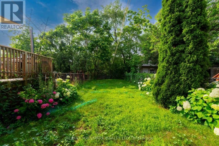 MAIN - 402 KINGSTON ROAD, Toronto (East End-Danforth), Ontario, M4L1T9