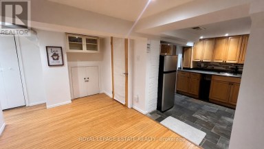 372 VICTORIA PARK AVENUE Toronto (The Beaches) Ontario photo 14