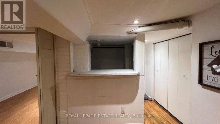 372 VICTORIA PARK AVENUE, Toronto (The Beaches), Ontario, M4E3S8
