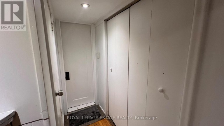372 VICTORIA PARK AVENUE, Toronto (The Beaches), Ontario, M4E3S8