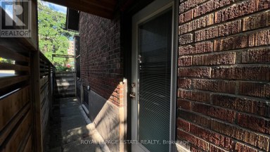 372 VICTORIA PARK AVENUE Toronto (The Beaches) Ontario photo 3