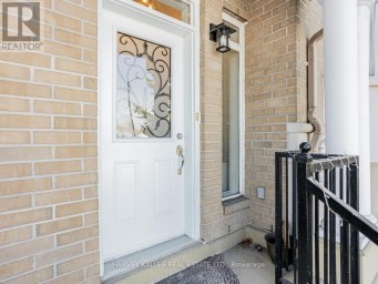 73 - 61 TOWN CENTRE COURT Toronto (Bendale) Ontario photo 3