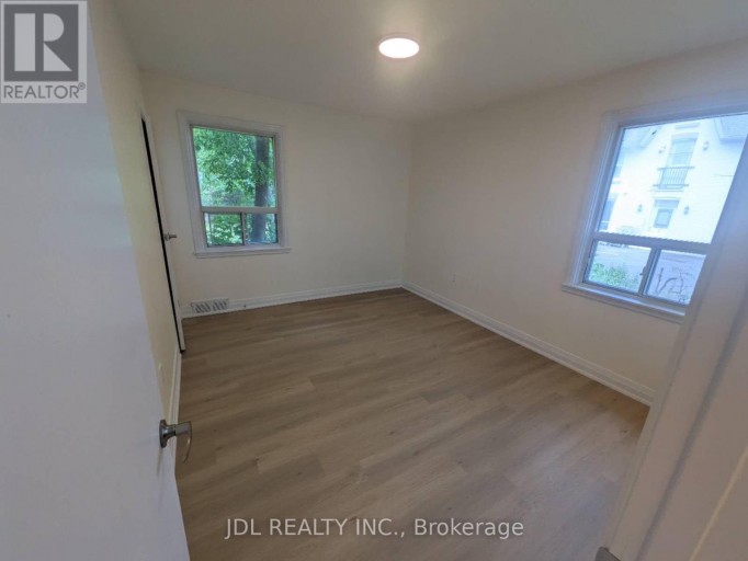 7900 YONGE STREET, Innisfil (Stroud), Ontario, L9S1A8