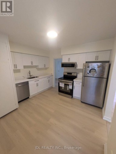 7900 YONGE STREET, Innisfil (Stroud), Ontario, L9S1A8