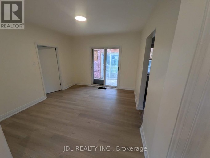 7900 YONGE STREET, Innisfil (Stroud), Ontario, L9S1A8
