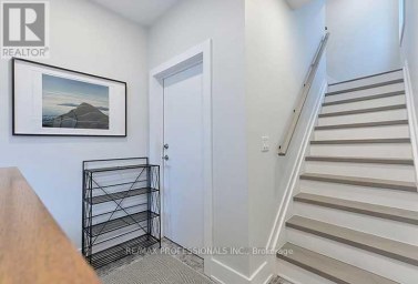 3RD FL - 23 RADFORD AVENUE Toronto (High Park-Swansea) Ontario photo 3