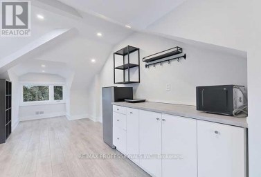 3RD FL - 23 RADFORD AVENUE Toronto (High Park-Swansea) Ontario photo 6