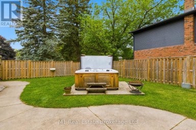 114 ANGELICA STREET Centre Wellington (Fergus) Ontario photo 37