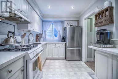 MAIN - 66 QUEENSBURY AVENUE Toronto (Birchcliffe-Cliffside) Ontario photo 8