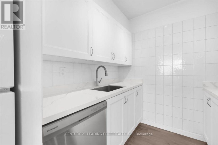 1208 - 200 LOTHERTON PATHWAY, Toronto (Yorkdale-Glen Park), Ontario, M6B2G9